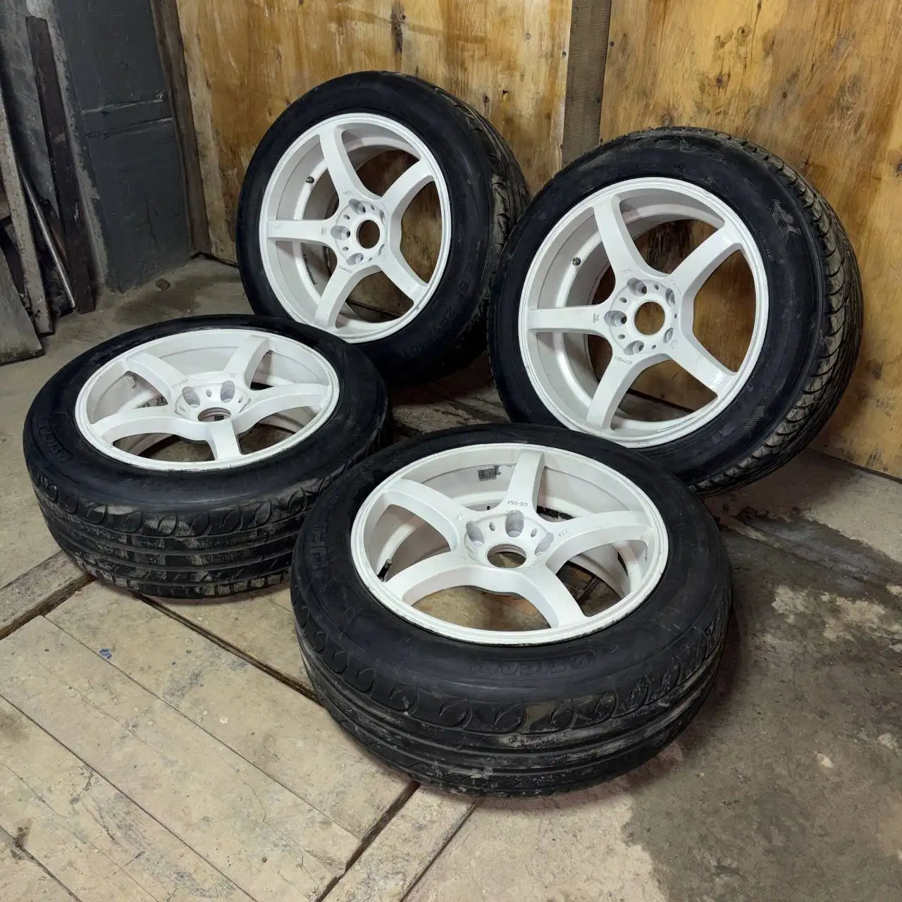 Диски R17 5x114 с резиной лето+зима - Запчасти (Авто) в Иркутск