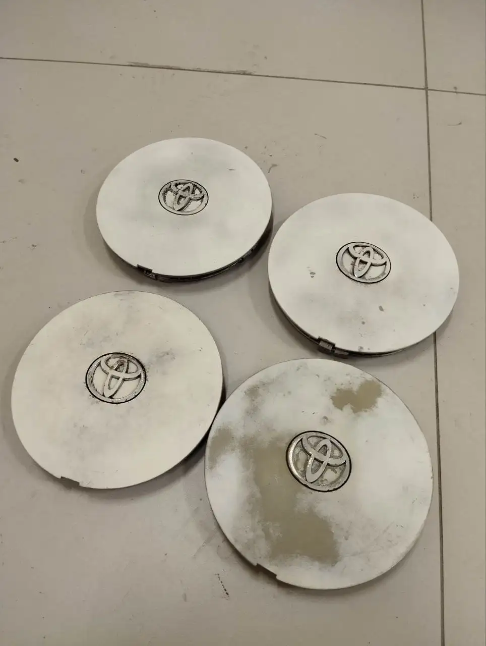 Продажа центральных колпачков на литье для Toyota Mark, Chaser, Cresta 90 кузов - Колпачки колесные (Запчасти) в Иркутск