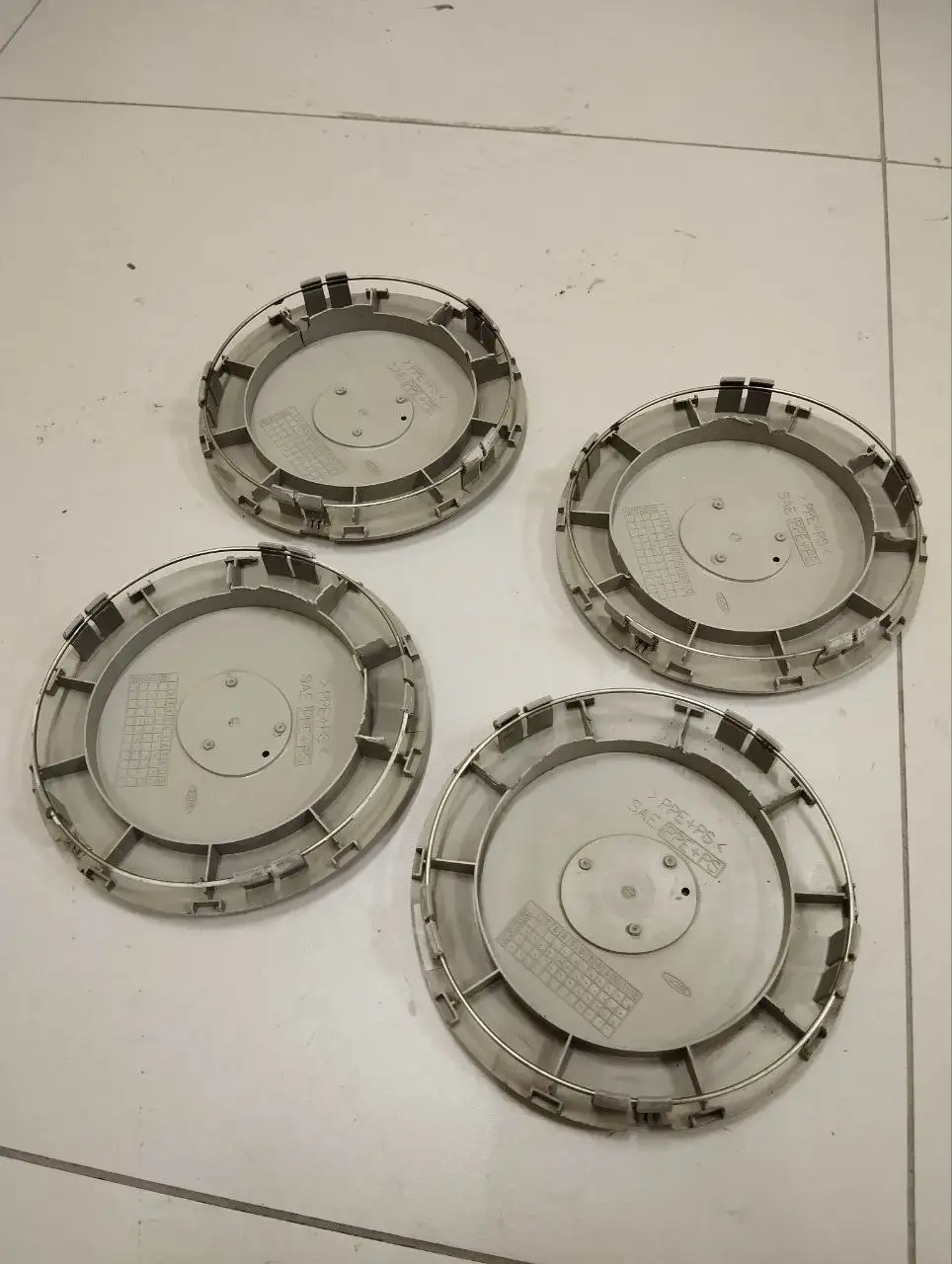 Продажа центральных колпачков на литье для Toyota Mark, Chaser, Cresta 90 кузов - Колпачки колесные (Запчасти) в Иркутск