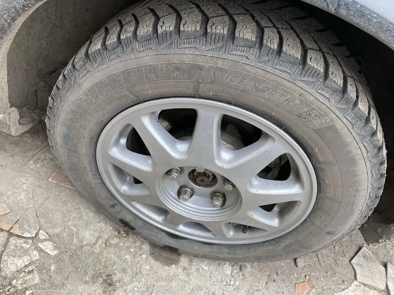 Продажа дисков с зимней резиной R15 - Запчасти (Авто) в Иркутск