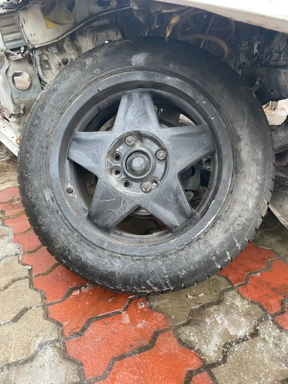 Продам диски R15 4x114.3 с резиной Triangle - Запчасти (Авто) в Иркутск