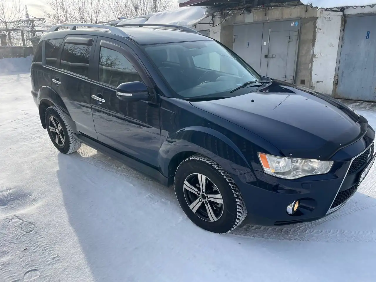 Mitsubishi Outlander 2010 года - Внедорожники/кроссоверы (Авто) в Иркутск