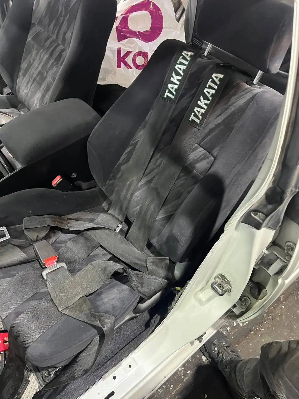 Продажа новых 4-точечных ремней Takata в Иркутске - Ремни безопасности (Запчасти) в Иркутск