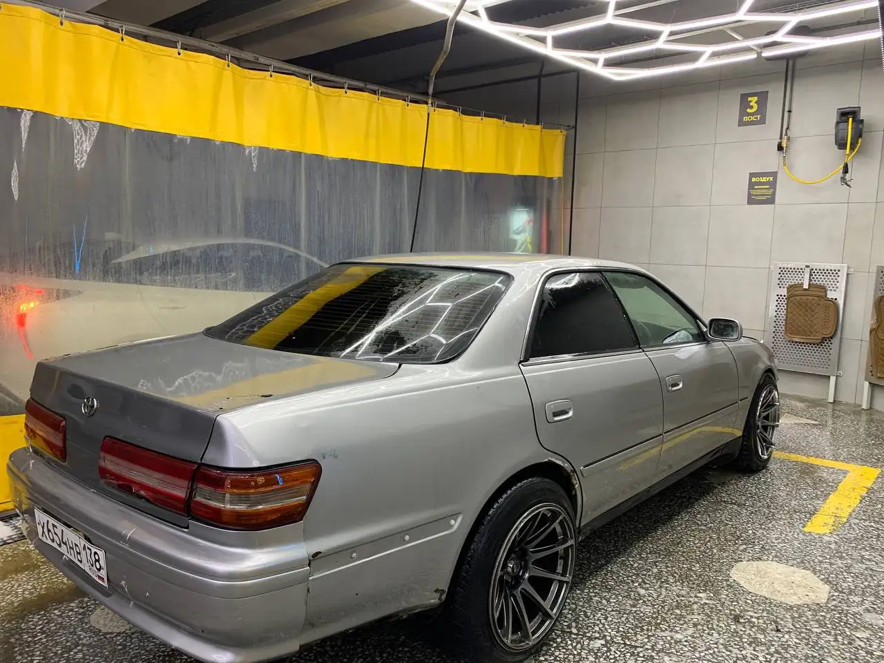 Продажа автомобиля BMW 2.0 с отличным двигателем - Авто в Иркутск