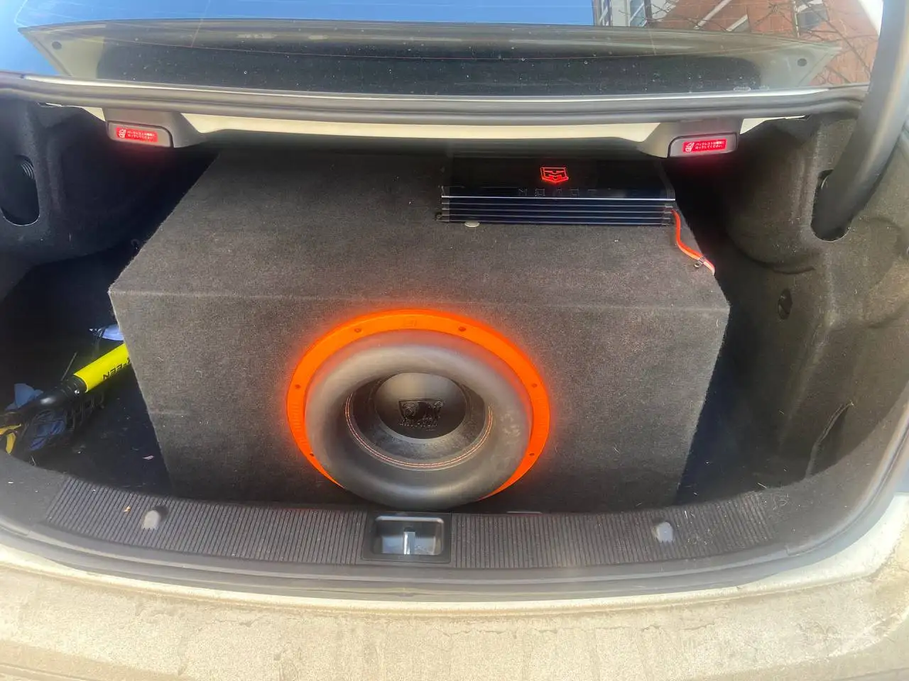 Продам саб в идеальном состоянии - Аудиотехника (Электроника) в Иркутск