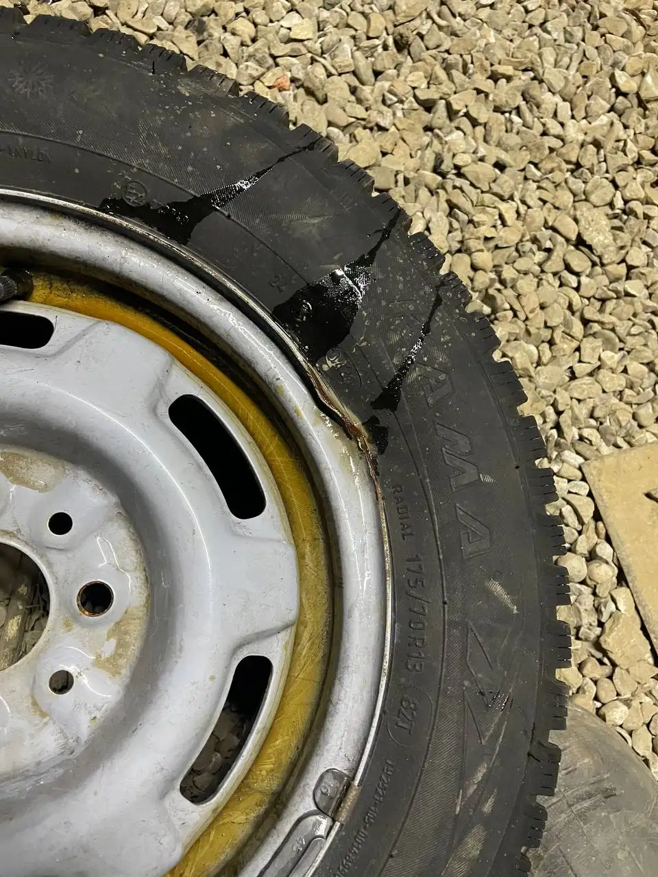 Продажа штампов R13 с резиной КАМА IRBIS - Запчасти (Авто) в Иркутск