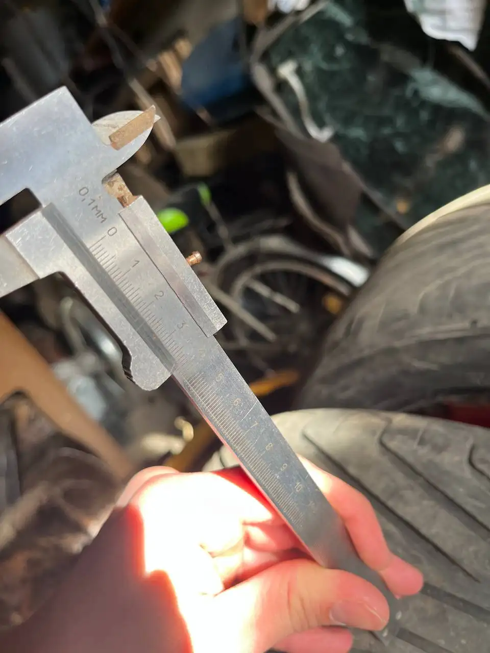 Продажа автомобильных баллонов R17 - Запчасти (Авто) в Усолье