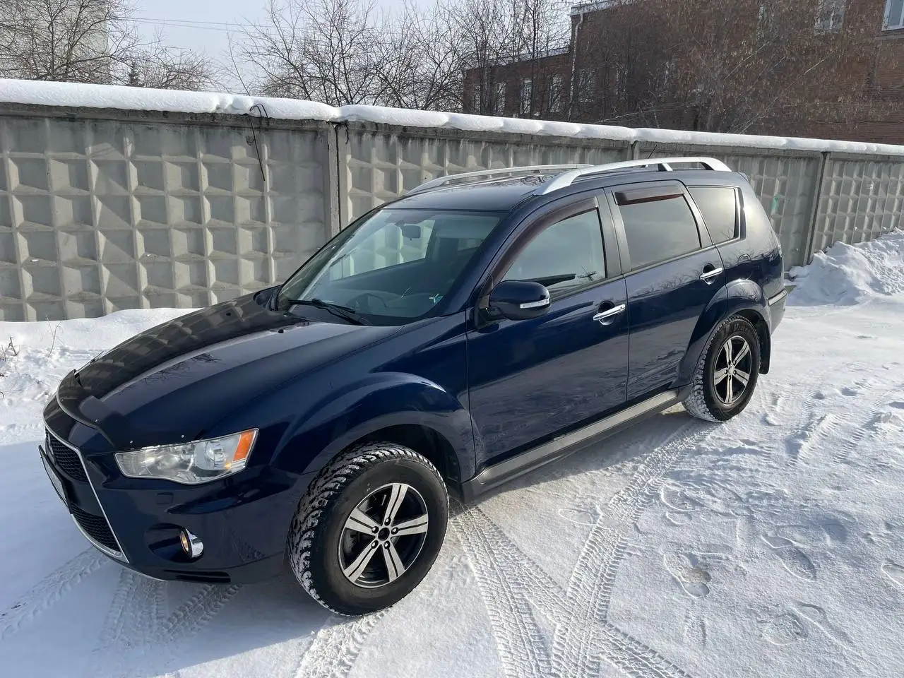 Продажа Subaru Outlander 2010 года рестайлинг - Внедорожники/кроссоверы (Авто) в Иркутск