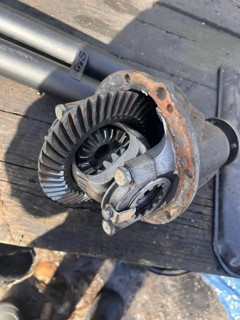 Запчасти ВАЗ классика и другие - Автомобильные запчасти (Запчасти) в Хомутово