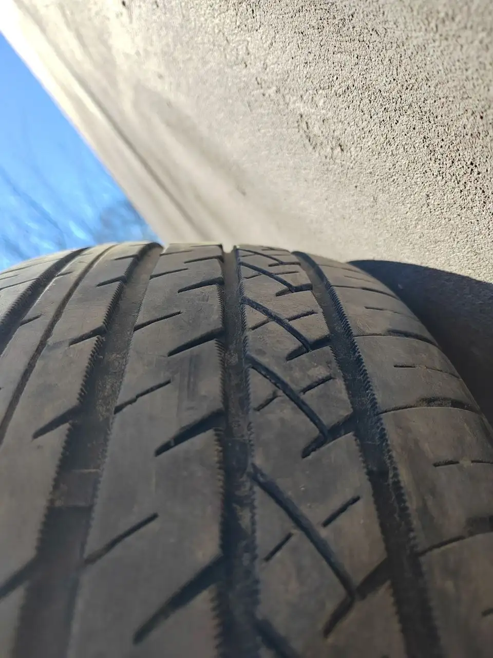 Продам летние шины 195/45 16 - Шины и диски (Авто) в Иркутск