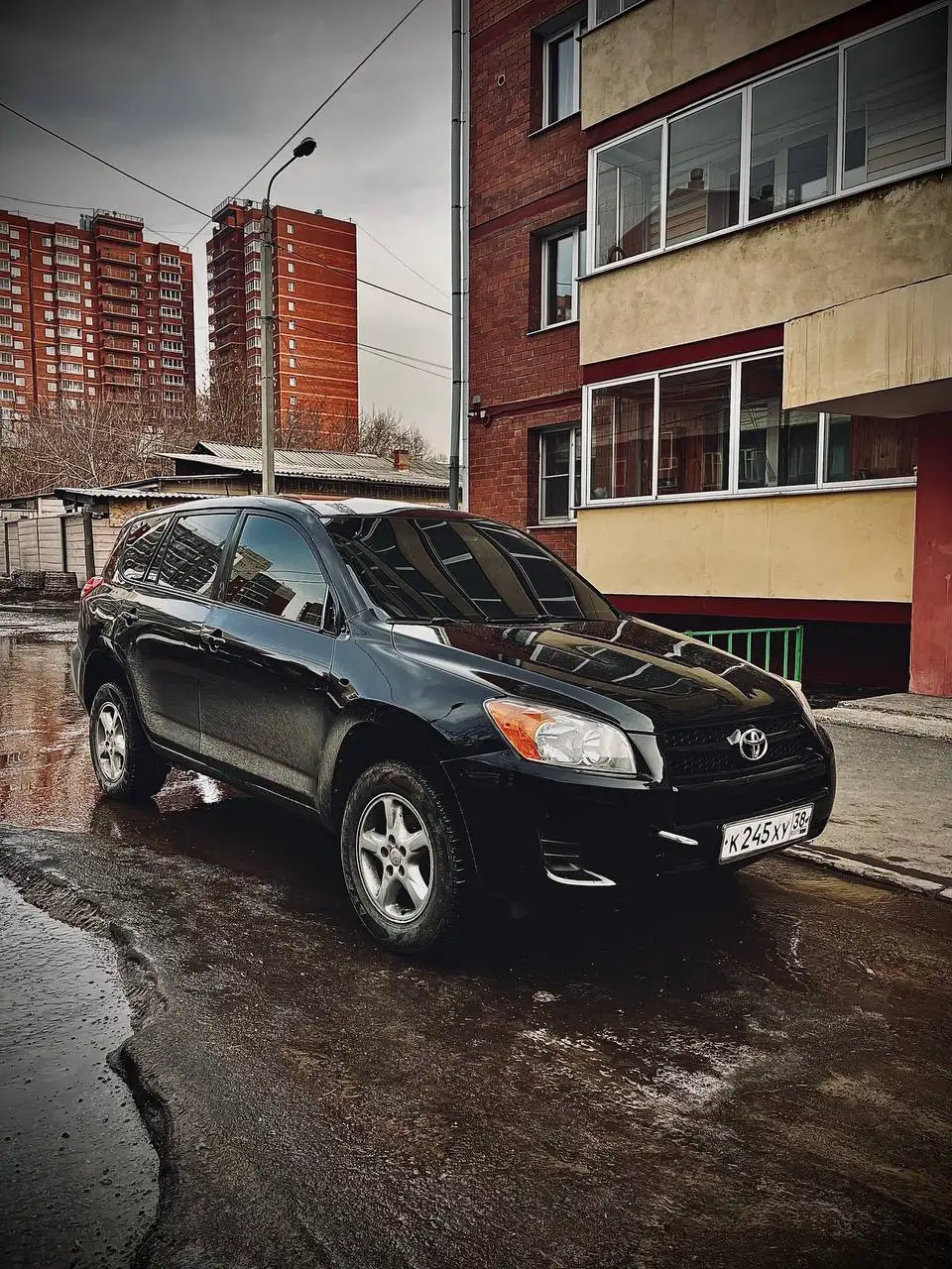 Продажа автомобиля Toyota RAV4 2010 года - Легковые автомобили (Авто) в Иркутск