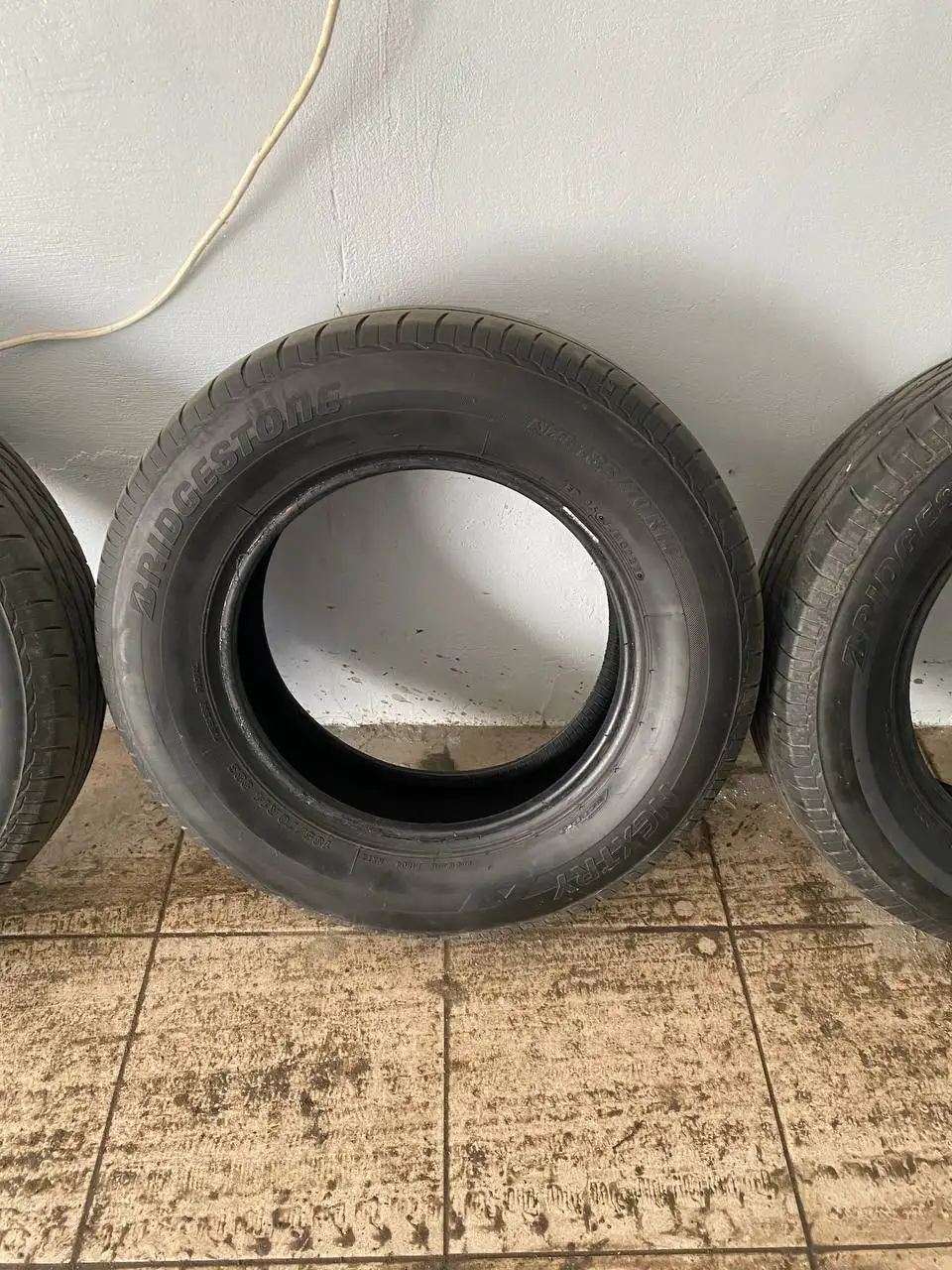 Лето бридж 185/70R14 с заплаткой и саморезом - Шины и диски (Запчасти) в Иркутск