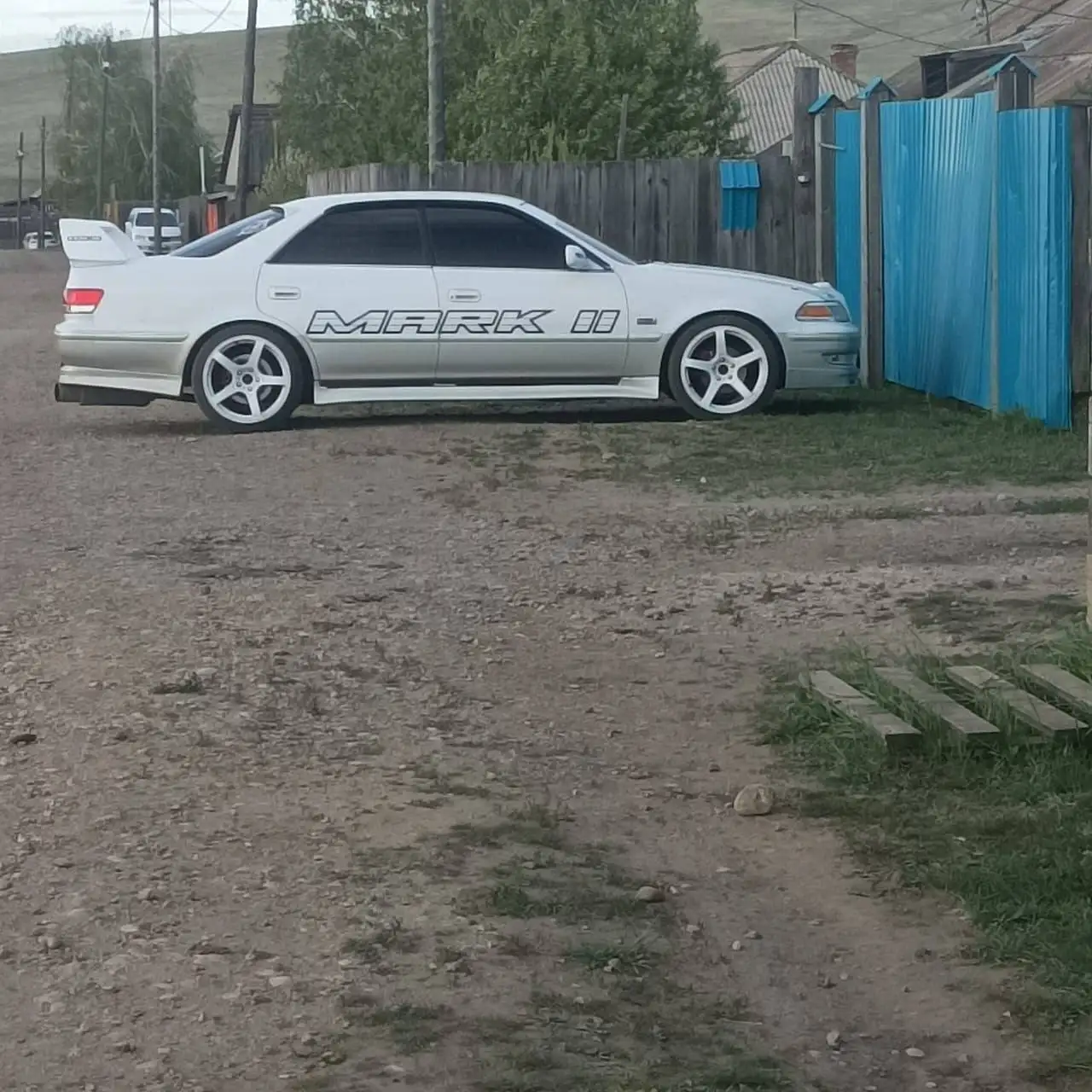 Продажа автомобиля Марка 2.5 - Авто в Иркутск