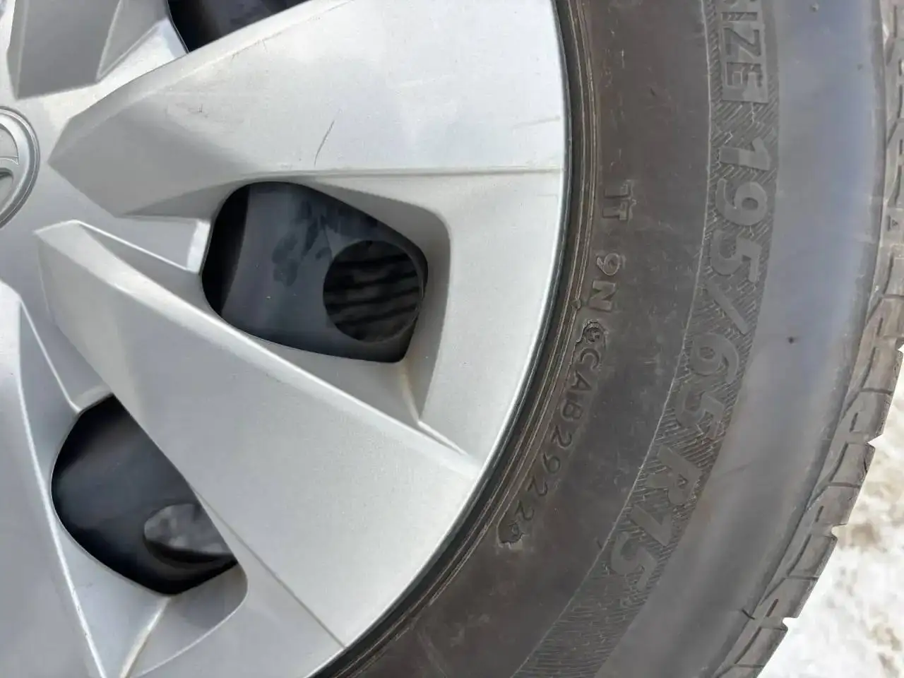 Продам колеса б/п Bridgestone Nextry Ecopia 195/65 R15 с дисками - Шины и диски (Авто) в Иркутск