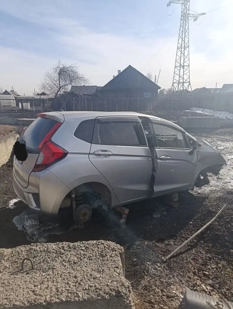 Продам остатки фита 2016 года 1.3 мотор - Запчасти (Авто) в Иркутск