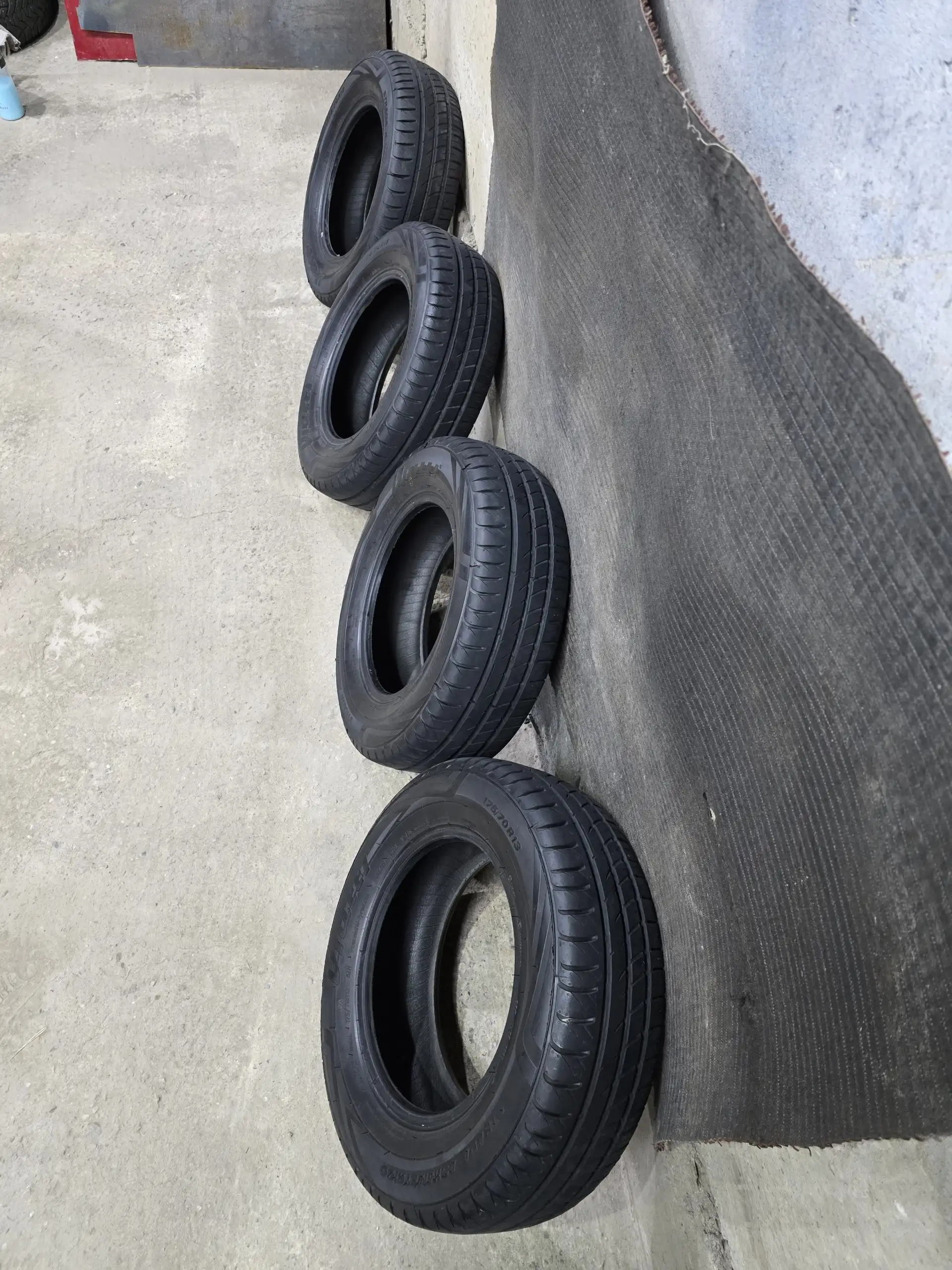 Продам летние шины Viatti 175/70 R13 - Шины и диски (Авто) в Иркутск