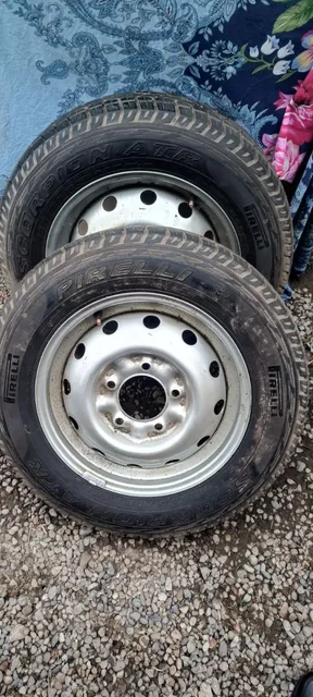 Продажа автомобильных шин разных размеров и брендов - Микроавтобусы/Минивэны в Иркутск