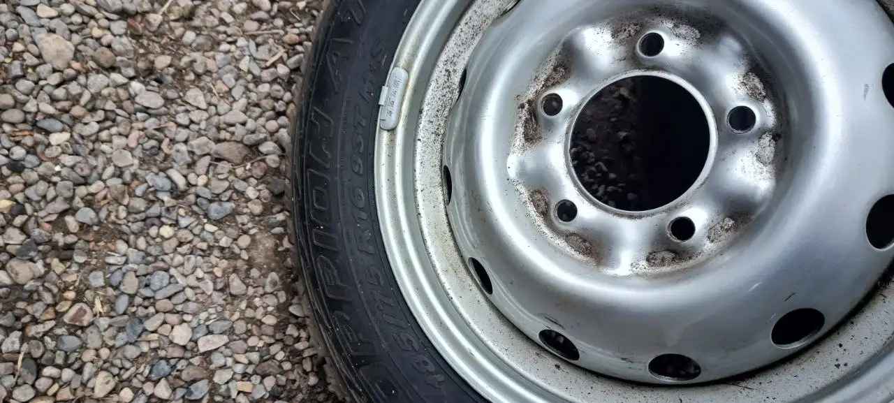 Продажа автомобильных шин разных размеров и брендов - Шины и диски (Авто) в Иркутск