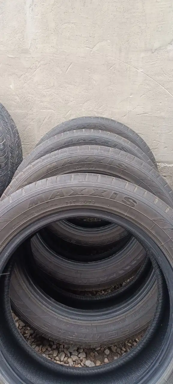 Продажа автомобильных шин разных размеров и брендов - Шины и диски (Авто) в Иркутск