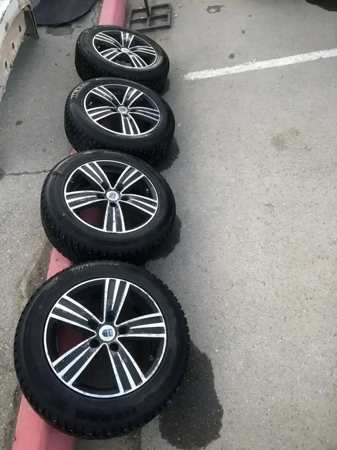 Продажа зимних шин Nexen 205/60/16 с шипами - Микроавтобусы/Минивэны в Иркутск