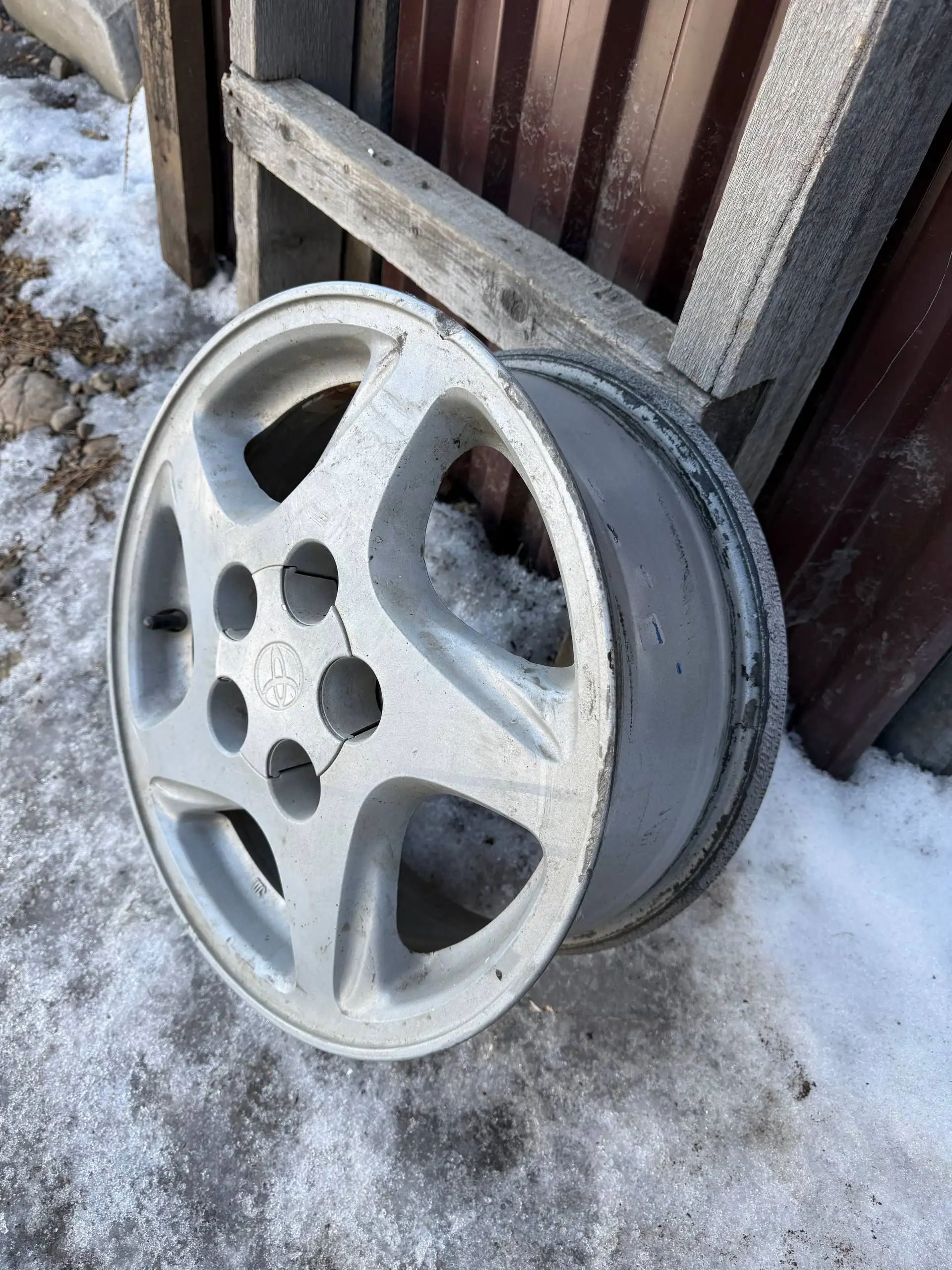 Оригинальное литье R15 6JJ 5x114.3 с маркировкой Mark 2 Wagon Quails - Запчасти (Авто) в Иркутск