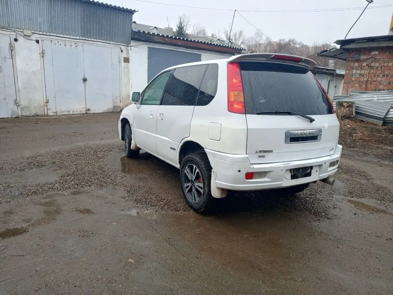 Продажа Mitsubishi RVR 2000 и Nissan Wingroad 2002 - Авто в Иркутск