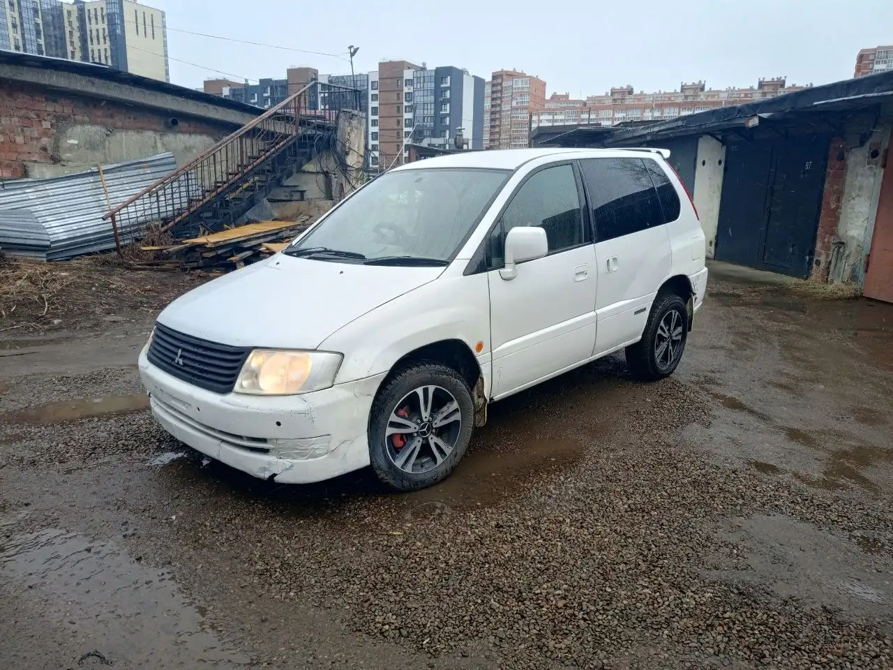 Продажа Mitsubishi RVR 2000 и Nissan Wingroad 2002 - Авто в Иркутск