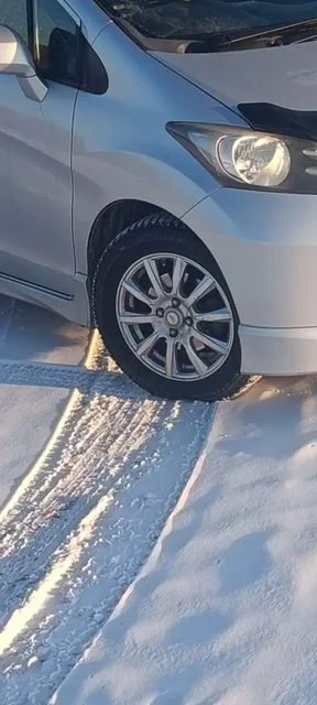 Продам комплект колес Yokohama 185/65R15 20 года - Минивэны/Микроавтобусы в Иркутск