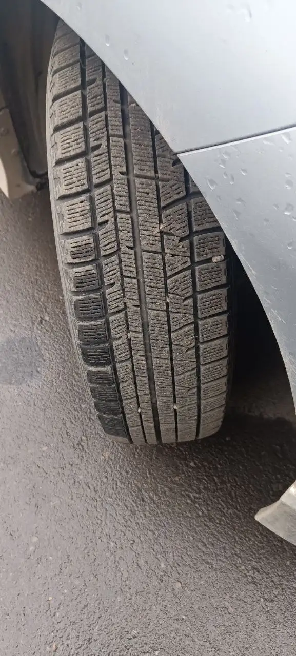 Продам комплект колес Yokohama 185/65R15 20 года - Запчасти (Авто) в Иркутск