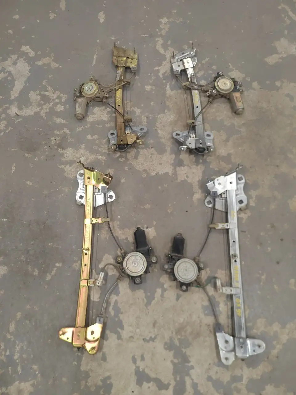 Продажа запчастей для автомобиля - Запчасти в Иркутск