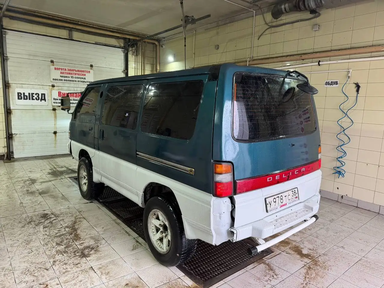 Mitsubishi Delica с полным приводом и турбо дизелем - Минивэны/Микроавтобусы (Авто) в Иркутск