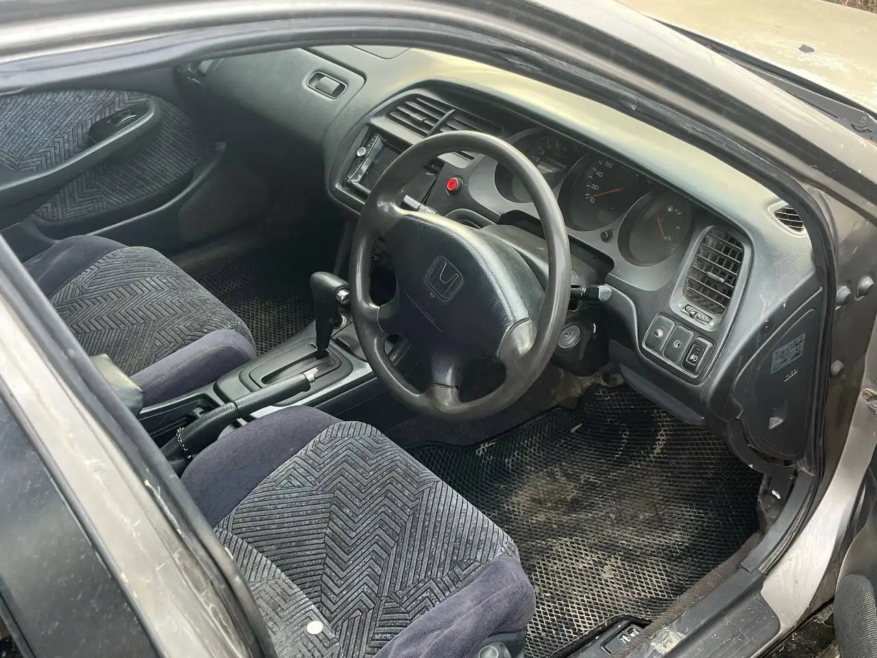 Продается Honda Accord 2.0 1999 года - Легковые автомобили (Авто) в Иркутск