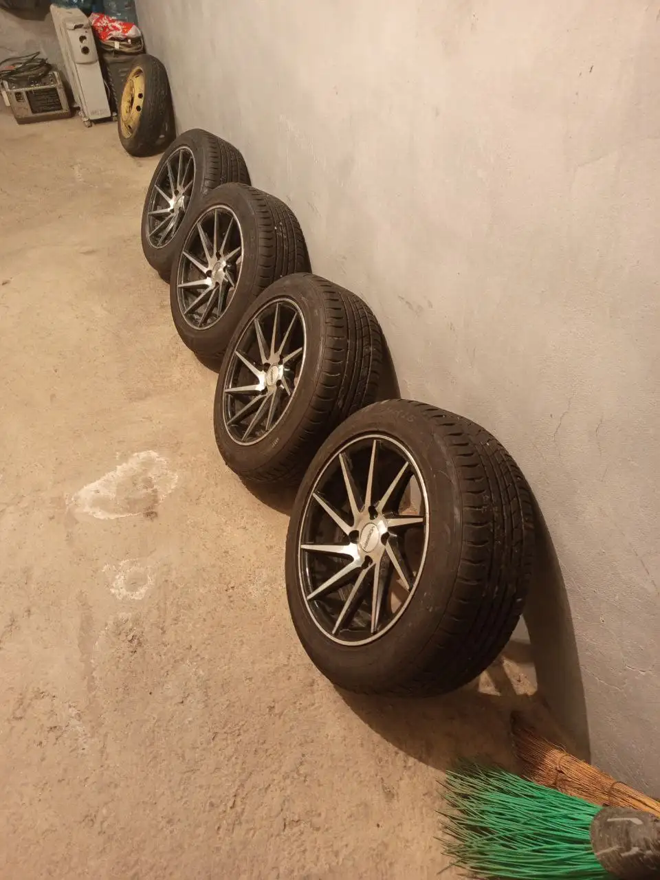 Продажа шин и дисков Goform и Vossenn R15 - Шины и диски (Авто) в Иркутск