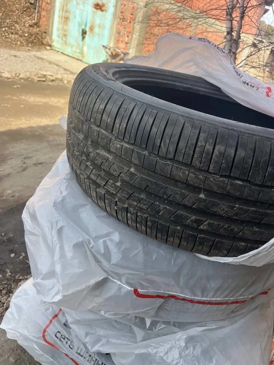 Продам летнюю резину HANKOOK 235/50/R19 - Шины и диски (Авто) в Иркутск