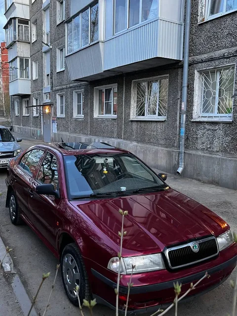 Skoda Octavia 1997 1.6 МКПП - Минивэны и микроавтобусы в Иркутск
