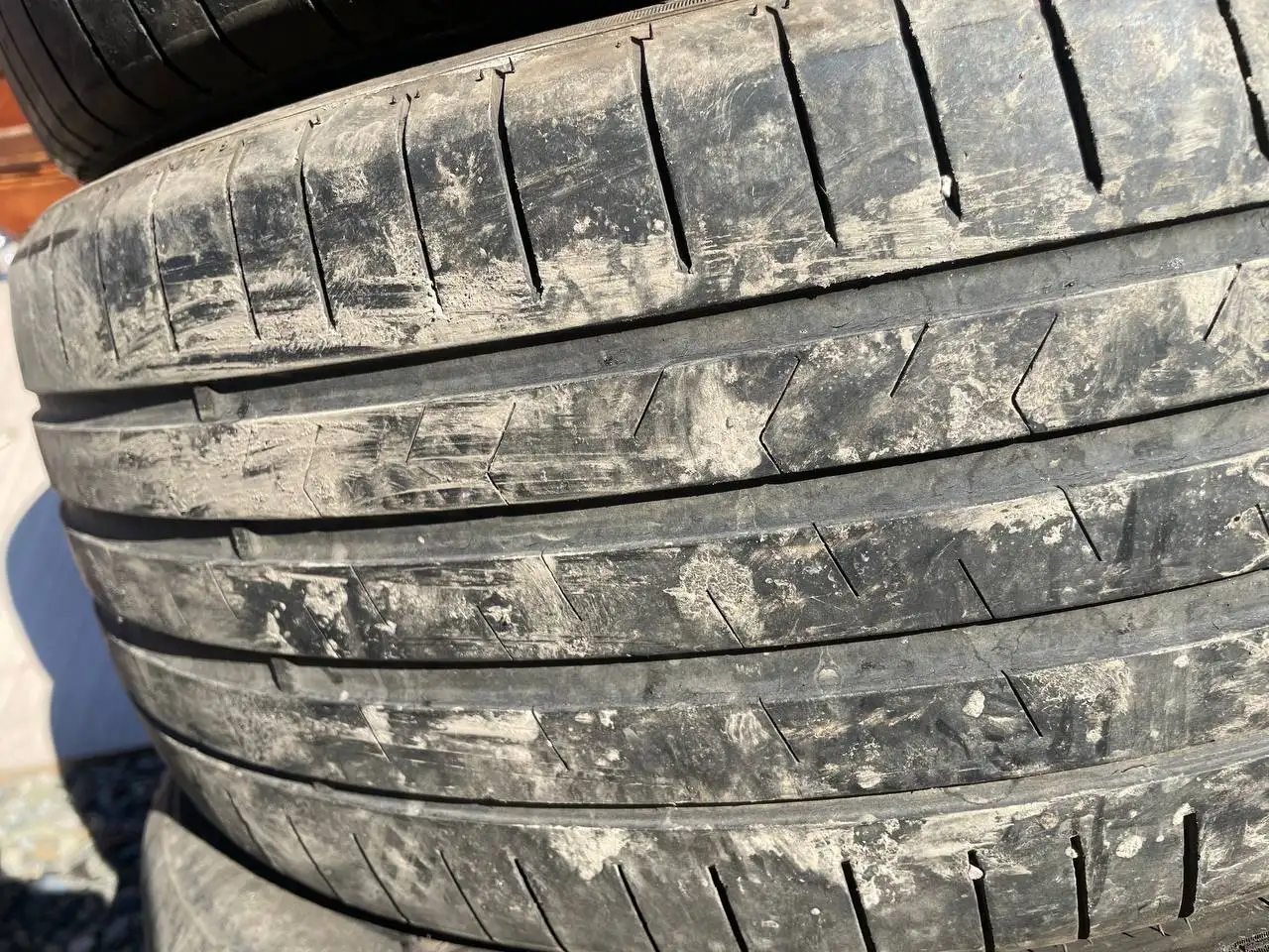 Комплект летней резины 225/45/18 - Шины и диски (Авто) в Иркутск