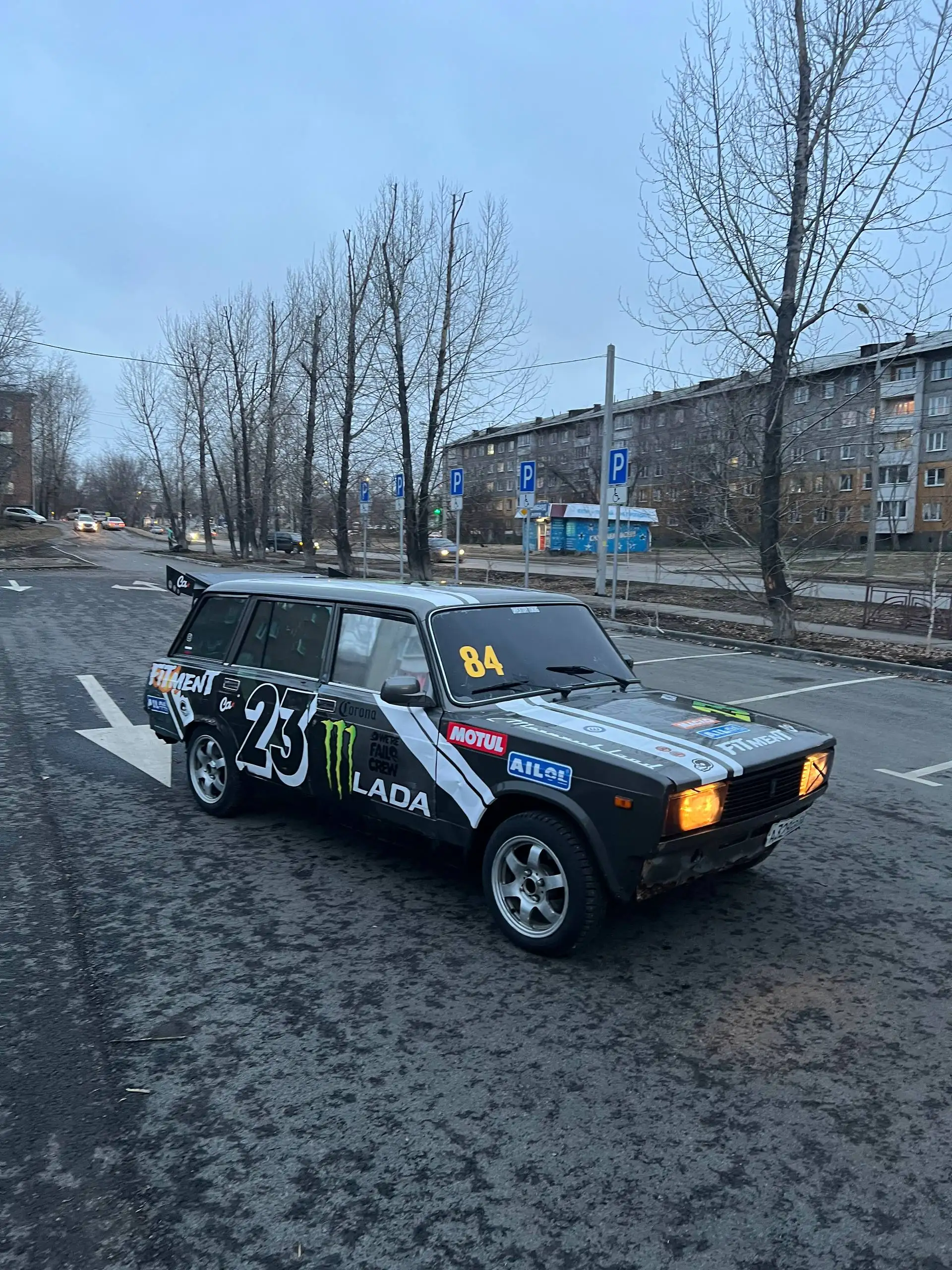 Продажа боевого снаряда с двигателем и трансмиссией - Запчасти (Авто) в Красноярский