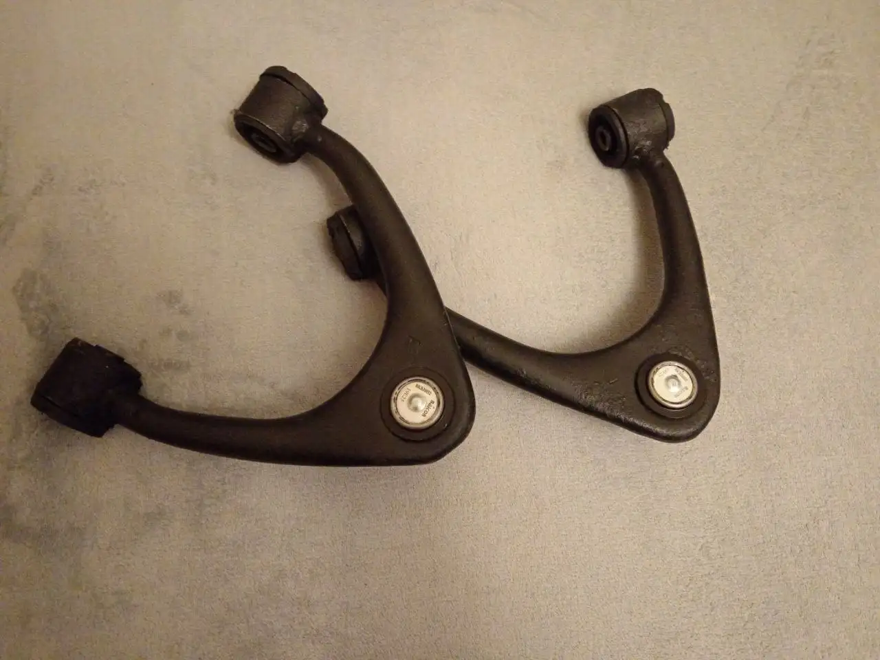 Продажа верхних рычагов с сайлентблоками и шаровыми для Toyota Mark II JZX100 - Подвеска (Запчасти) в Иркутск