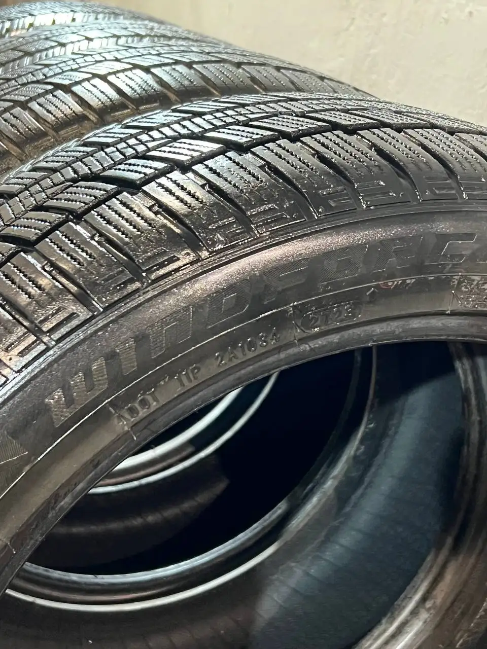 Продам комплект резины 225/45/17 2023 года - Шины и диски (Авто) в Иркутск