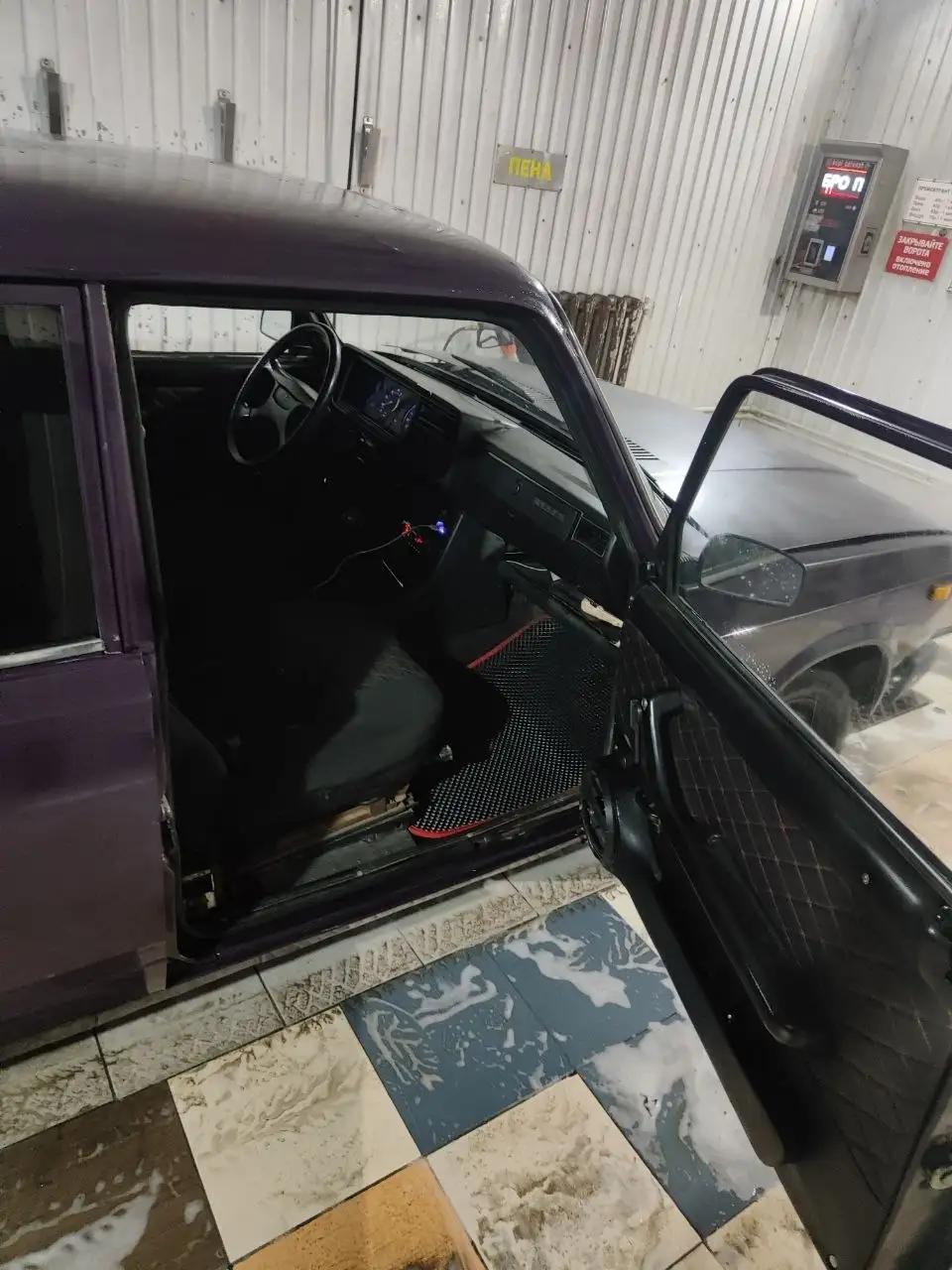 Продажа автомобиля с карбюраторным двигателем - Легковые автомобили (Авто) в Иркутск