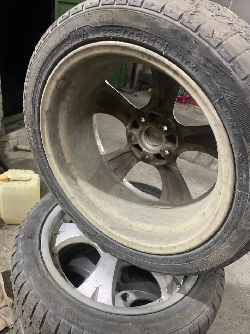 Продажа зимней резины R18 - Шины и диски (Авто) в Иркутск