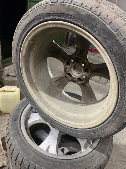 Продажа зимней резины R18 - Минивэны и микроавтобусы в Иркутск