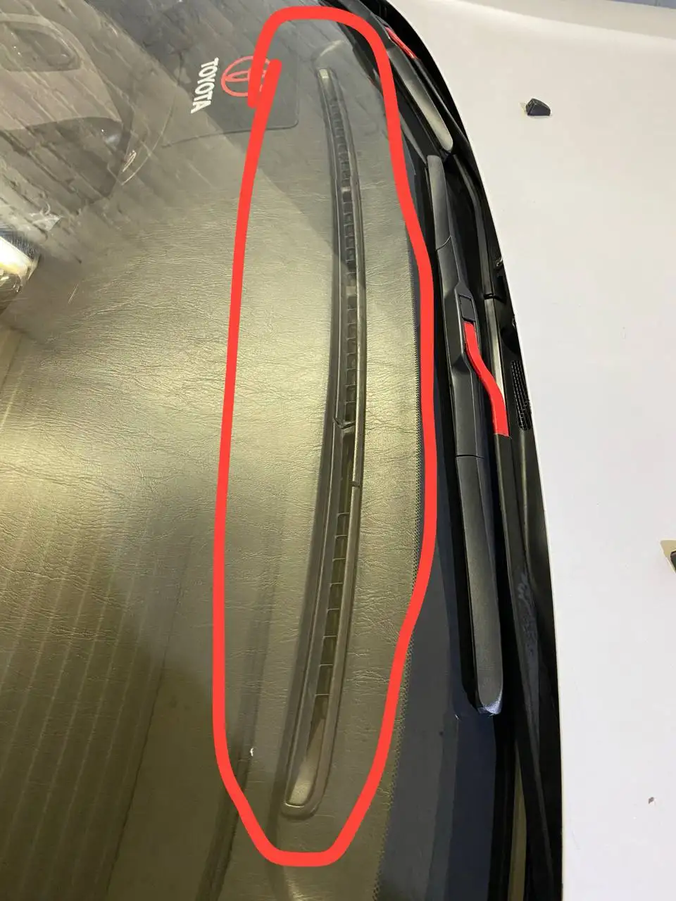 Куплю накладку для Toyota Mark II 90 с коричневым салоном - Запчасти (Авто) в Иркутск