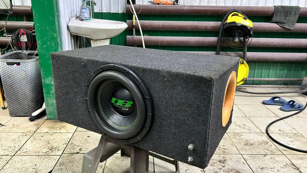 Продам саб с коробок дБ 272, 2+2 - Аудиосистемы (Авто) в Иркутск