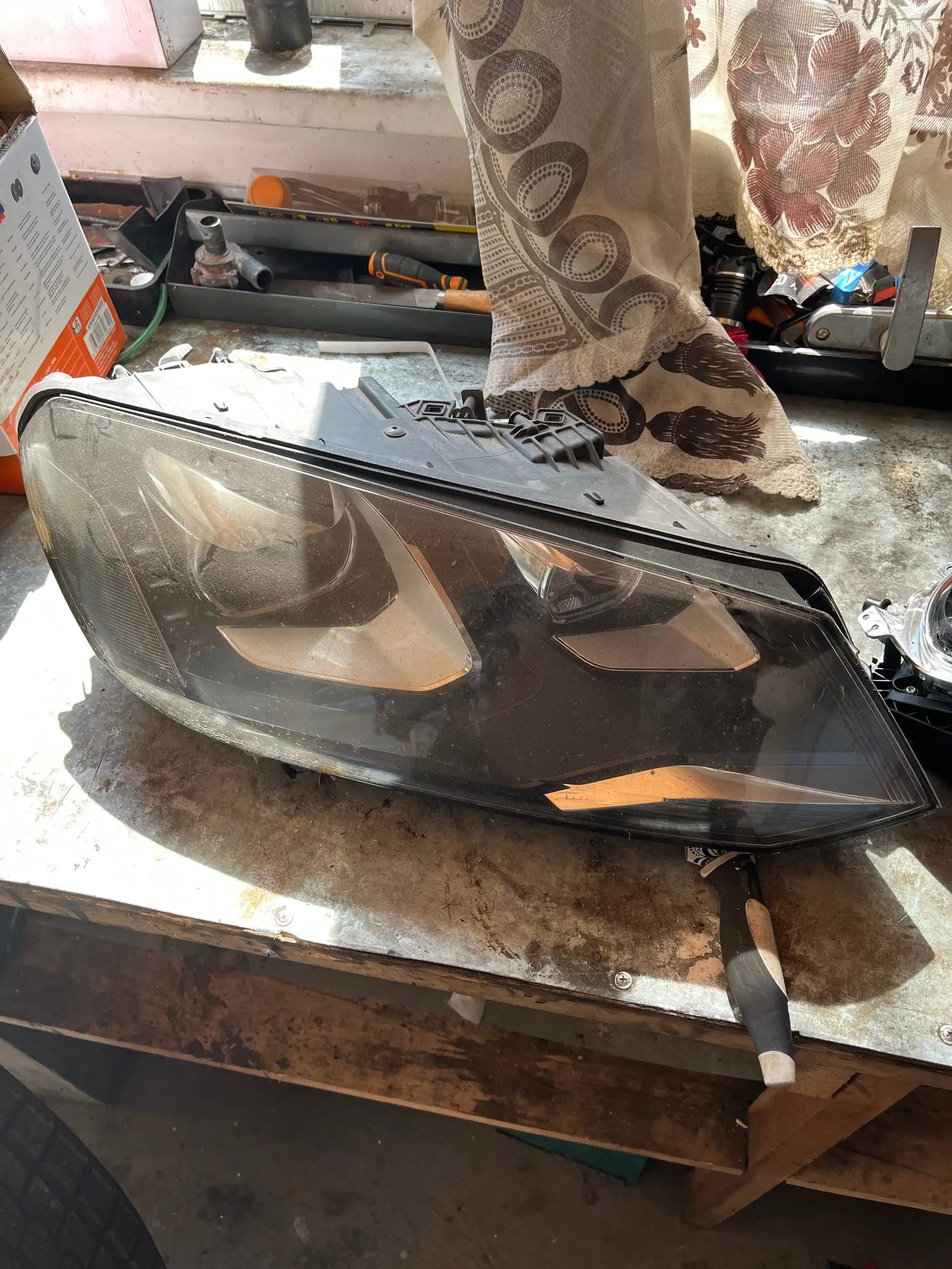 Продажа автозапчастей: шины, фары, рулевые тяги, шаровые опоры - Автозапчасти (Запчасти) в Иркутск