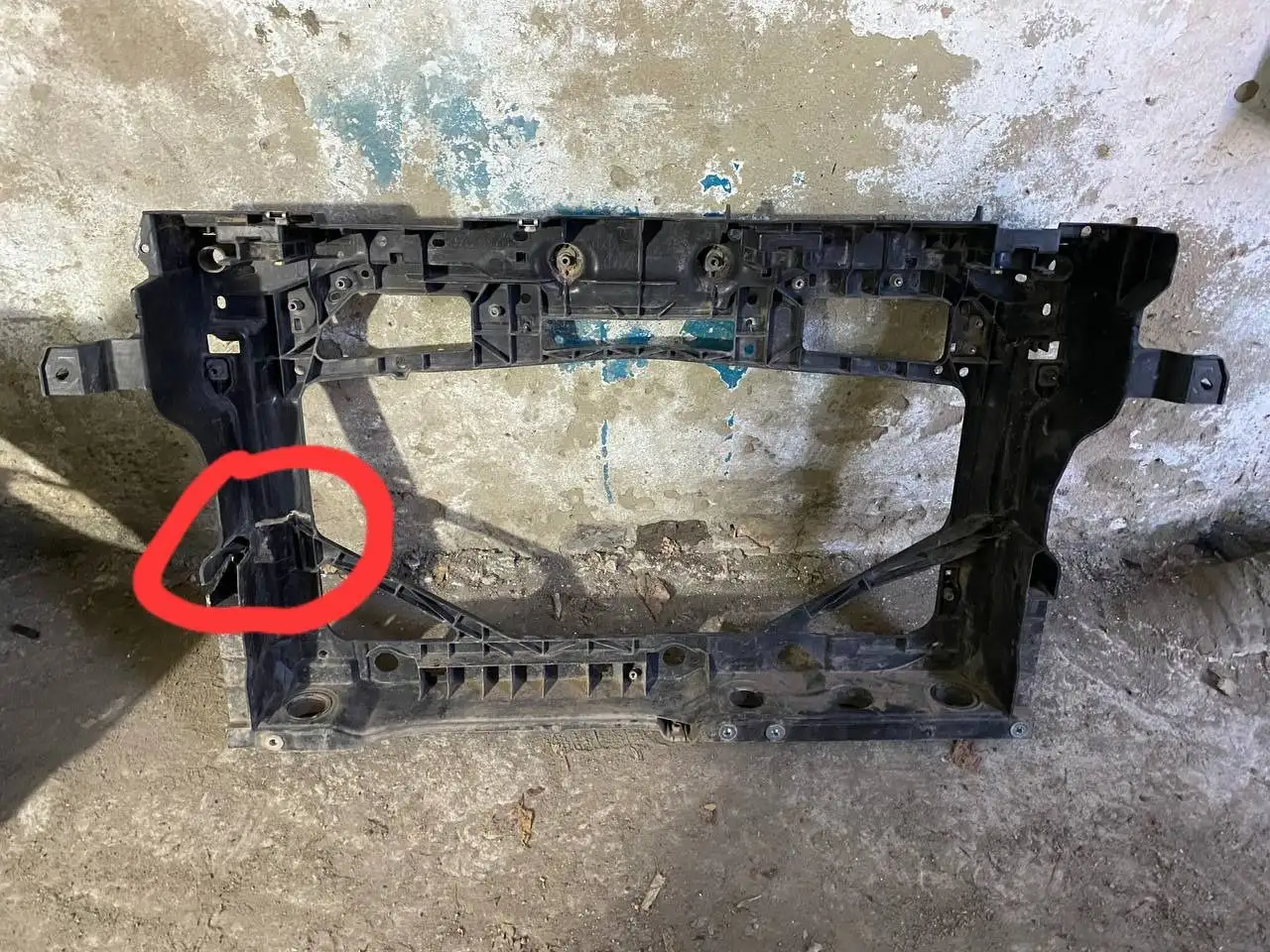 Продам бампер и рамку радиатора Mazda CX-3 2016 - Кузовные детали (Авто) в Иркутск