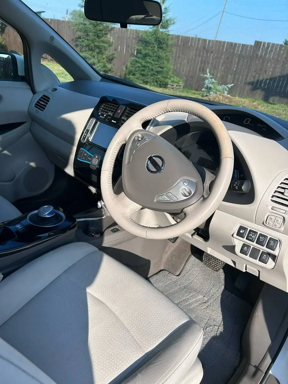 Nissan Leaf 2012 года - Электромобили (Авто) в Иркутск