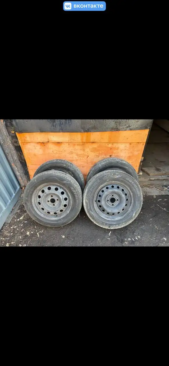 Продам резину почти новую - Шины (Авто) в Иркутск