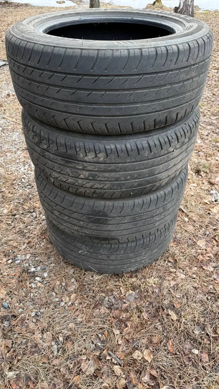 Продаю резину летнюю Триангл 215/55 R16 - Шины и диски (Авто) в Иркутск