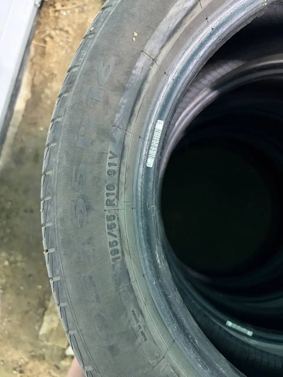 Продам резину Pirelli R16 195/55 - Шины (Авто) в Иркутск